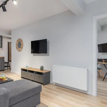 Two-bedroom By Renters Apartment Darlowko